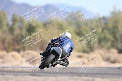 media/Dec-07-2025-CVMA (Sun) [[3e7d2de5dc]]/Race 12- Formula 40 MW and LW/